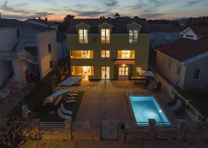 Apartments Oliva