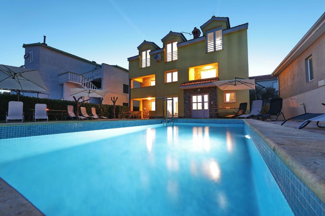 Oliva Apartment *