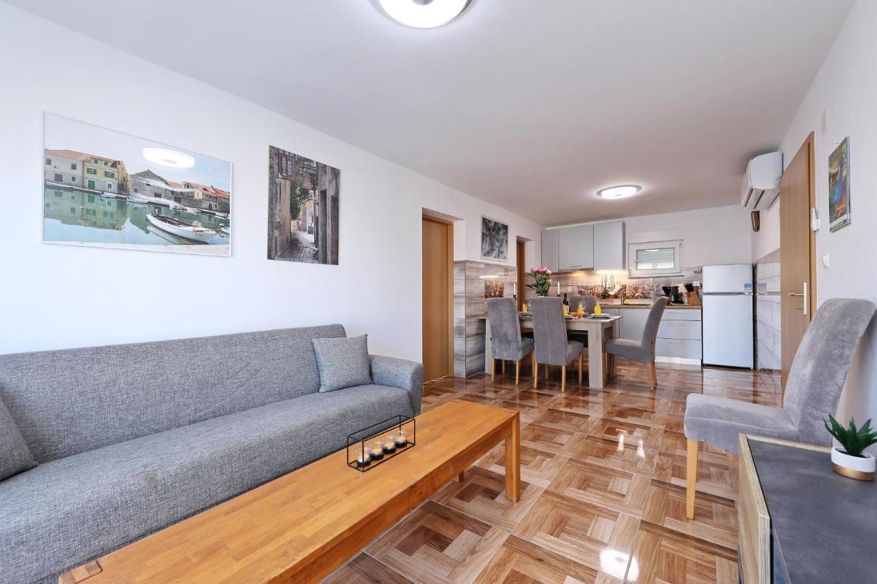 Oliva Apartment