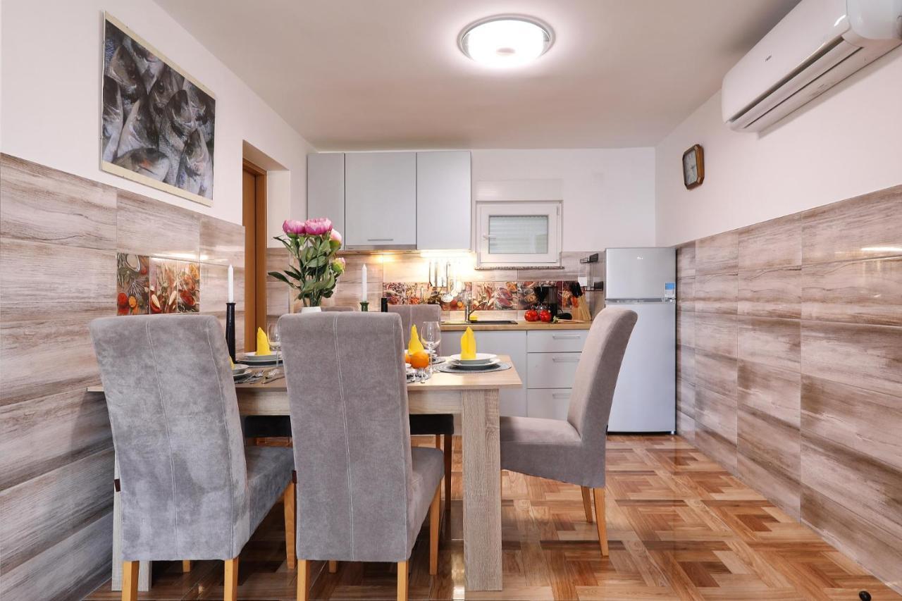 Oliva Apartment *